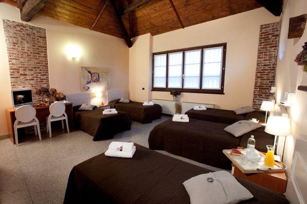 Hotel Morimondo מראה חיצוני תמונה